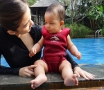 Nastusha Saat Berenang