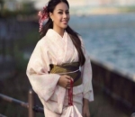 Aurel Bergaya ala Geisha