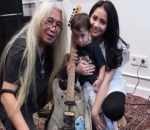 Rafathar Bersama Ibu dan Kakeknya