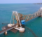 Jembatan Kereta Api Pamban, India