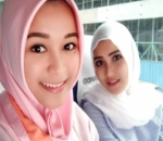Ayu Ting-Ting dan Syifa di Dubai