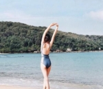 Acha Sinaga Seksi dengan Bikini