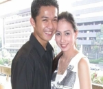 Deswita Maharani dan Taufik Hidayat