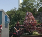 Berpose di Namsan Tower