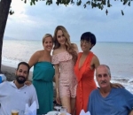 Kebersamaan Cinta Laura dan Keluarga