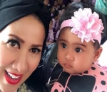 Venna Melinda dan Vania Athabina