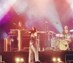 Meriahnya Konser Anggun