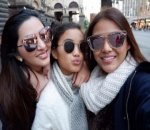 Selfie Bersama Aurel