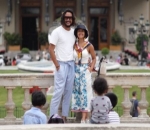 Dwi Sasono Mesra Bersama Istri