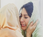 Pelukan Hangat Tyas dan Ibunda