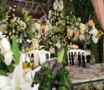 Dekorasi Penuh Bunga