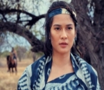 Dian Sastro Saat Pemotretan