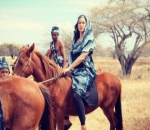 Menunggang Kuda Bersama Penduduk