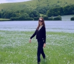 Menikmati Hamparan Kebun Bunga