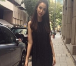 Cantik Mengenakan Dress Hitam