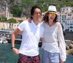 Potret Bahagia Luna dan Reino