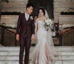 Serasi dengan Gaun dan Jas Senada