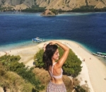 Angela Gilsha Pamer Punggung