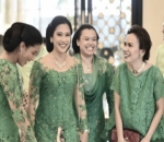 Kompak dengan Undangan Lain