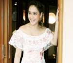 Maia Estianty Memberi Salam dari Surabaya