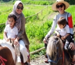  Adam Menunggang Kuda