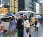 Berpose di Ginza Six