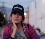  Sheryl Sheinafia Menikmati Sunset