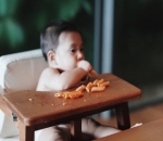 Baby Kawa Belajar Makan