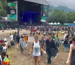 Indy Barends di Tengah Konser