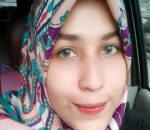  Mona Rizqia
