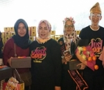 Melly Goeslaw Melaunching Toko Kue