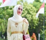 Tunik dan Songket Batik