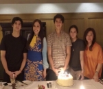 Merayakan Bersama Saudaranya