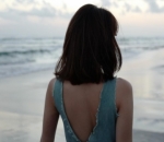  Gisella Anastasia Pamer Punggung