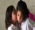  Eleeya dan Jemima Akrab