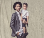 Raffi Ahmad Menggendong Rafathar