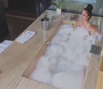 Berendam di Minggu Pagi