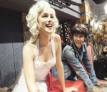 Arbani Yasiz Travelling ke Singapura