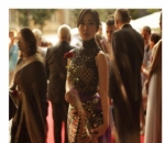 Karina Salim Cantik dengan Batik Indonesia