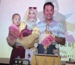 Hanung Bramantyo Turut Berbahagia dalam Ultah sang Istri