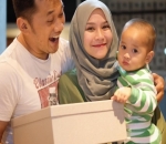 Hadiah Istimewa dari Hanung Bramantyo untuk Zaskia Adya Mecca