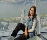 'Gaya Santai' Luna Maya di Korea Selatan