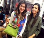 Carissa Puteri Naik Kereta di Jepang