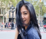 Naysila Mirdad Jalan-Jalan di Spanyol