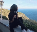 Nana Mirdad Bersantai di Perancis