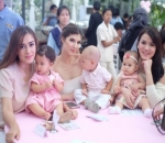 Geng Local Mom Sama-Sama Berdarah Bule