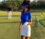 Kecenya Farah Quinn Saat Fokus Golf