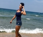 Farah Quinn Jalan-Jalan di Pantai