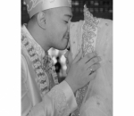 Ciuman Husein untuk Istri Sah