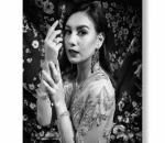 Irish Bella Memukau dan Cantik